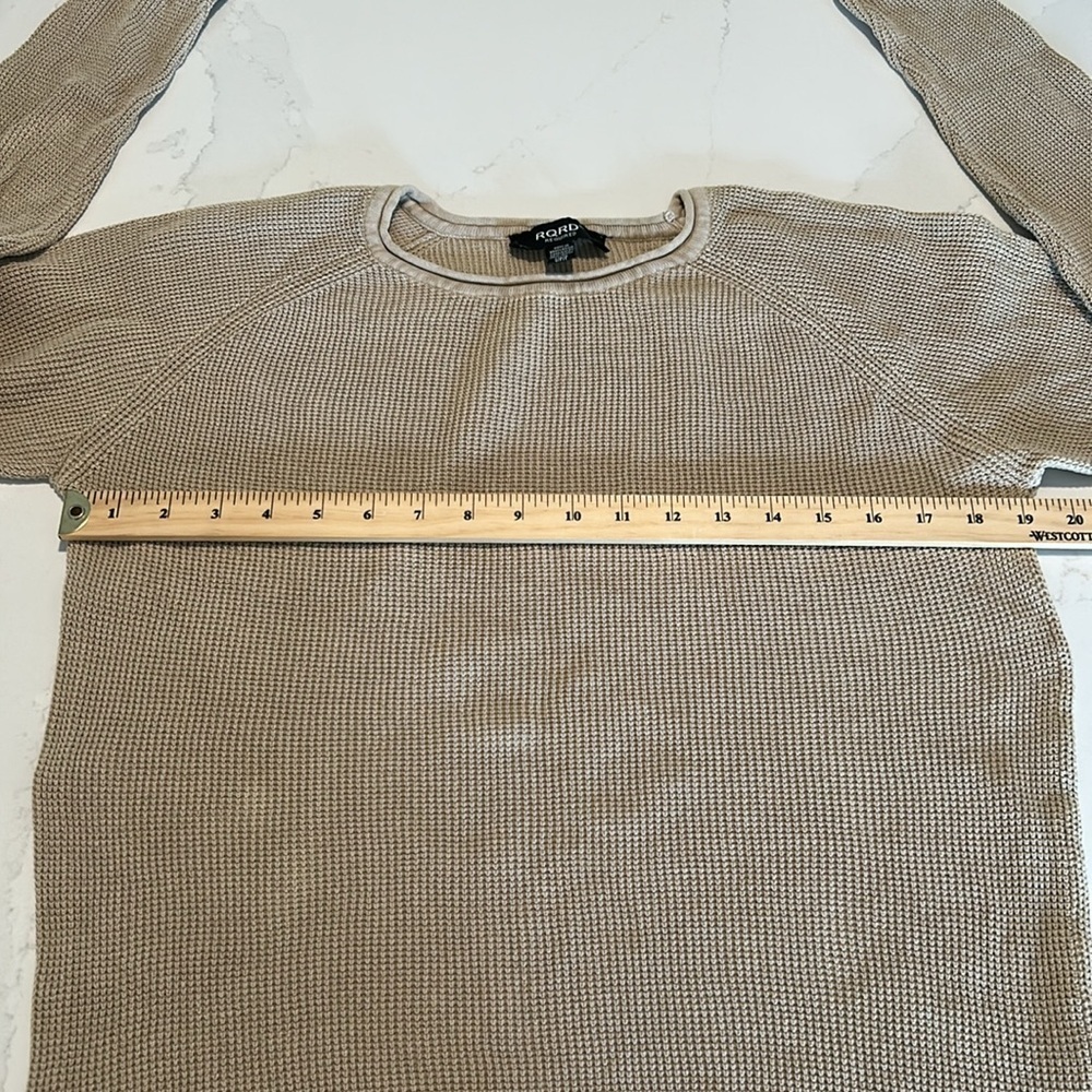 RQRD Required Men's Tan Sweater Embossed Crewneck Size Small - Picture 3 of 5